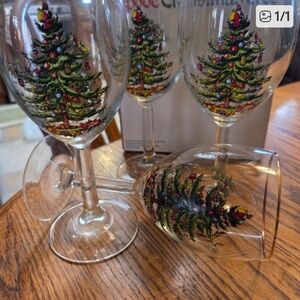 Festive Christmas Tree Wine Glasses